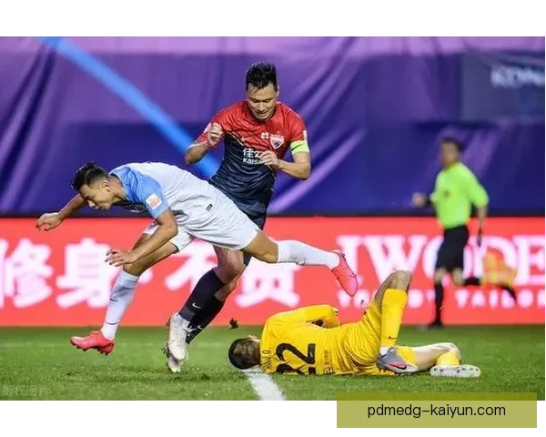 广州队黄博文状态回暖，球队表现持续提升受到关注